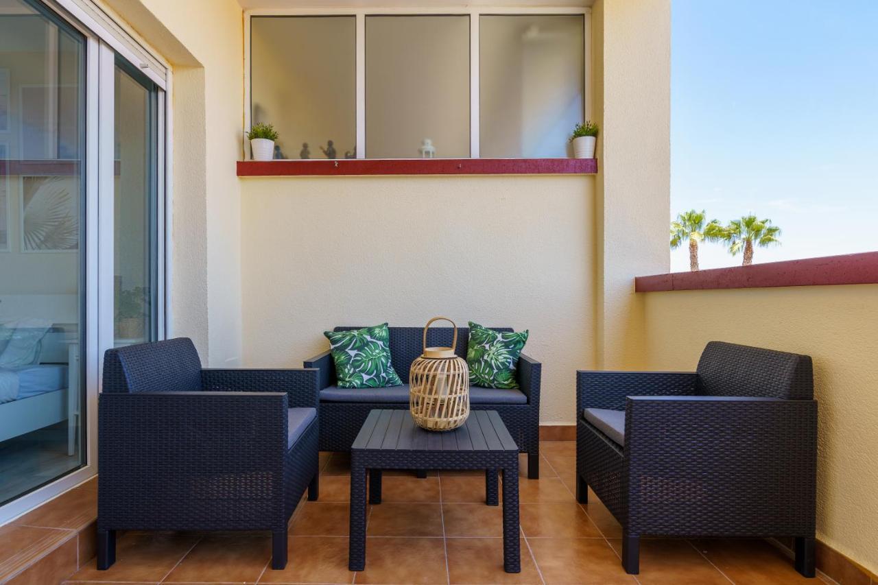 Chic Beachfront Flat With Amazing Sea Views And Private Indoor Parking Benalmadena Ngoại thất bức ảnh