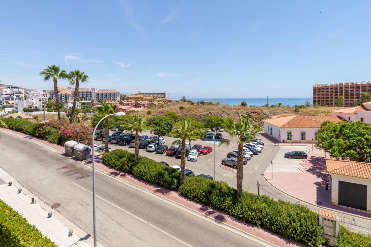 Chic Beachfront Flat With Amazing Sea Views And Private Indoor Parking Benalmadena Ngoại thất bức ảnh